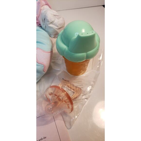 Lee Middleton First Born Awake Girl Doll #939/2000 Soft & Sweet COA 1997 18" NIB - Picture 5 of 13